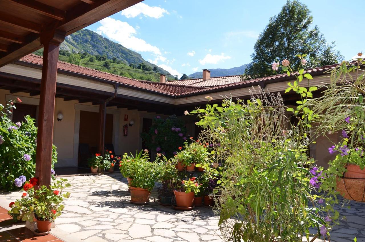 Hotel Arenas De Cabrales- Apartamentos Esterno foto
