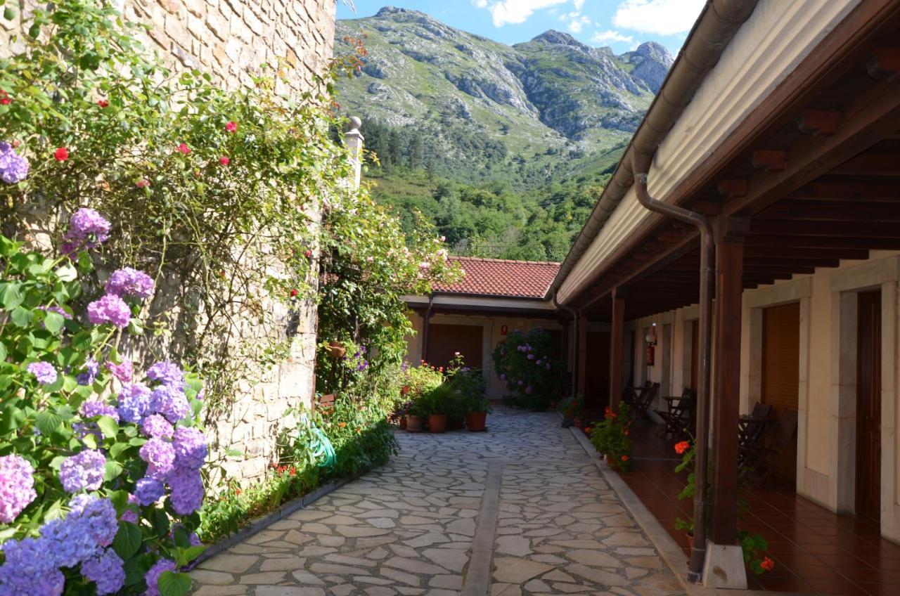 Hotel Arenas De Cabrales- Apartamentos Esterno foto