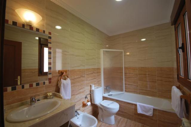 Hotel Arenas De Cabrales- Apartamentos Esterno foto