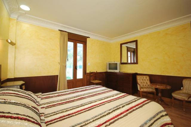 Hotel Arenas De Cabrales- Apartamentos Esterno foto